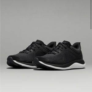 Lululemon Women’s Chargefeel Low Women’s Workout Shoes in Black Size 8